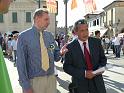 35 - Maurizio Ruggiero, Segretario del Comitato per la celebrazione delle Pasque Veronesi col cronista dell'emittente televisiva Rete Veneta